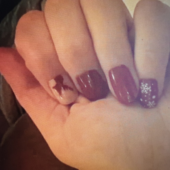 Christmas deer nails - Picture 3 of 3